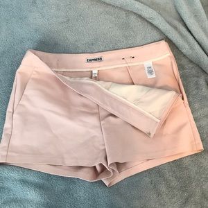 Express Mid-Rise Dress Shorts